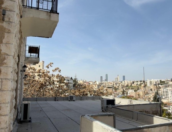 Unique Heritage Apartment in a Historic House | 3 Bedrooms