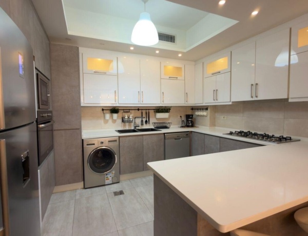 Distinctive 3-Bedroom Apartment for Rent | 170 sqm with Balcony & Central Heating – Sixth Floor