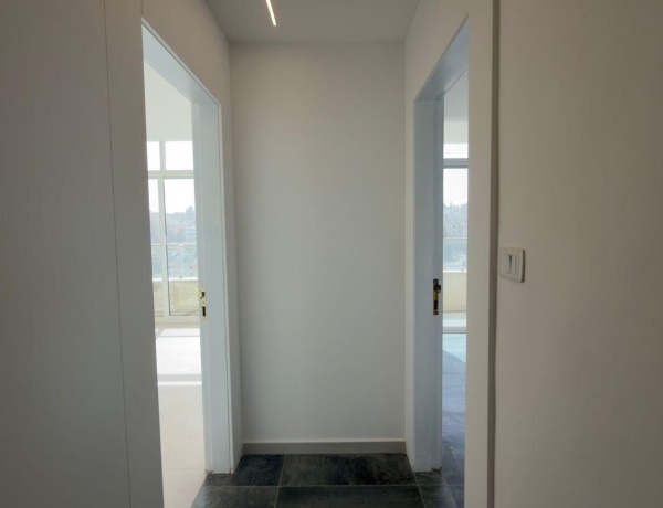 Luxury Duplex Rooftop Apartment for Rent in Jabal Al-Weibdeh – 3 Master Bedrooms, 190 sqm