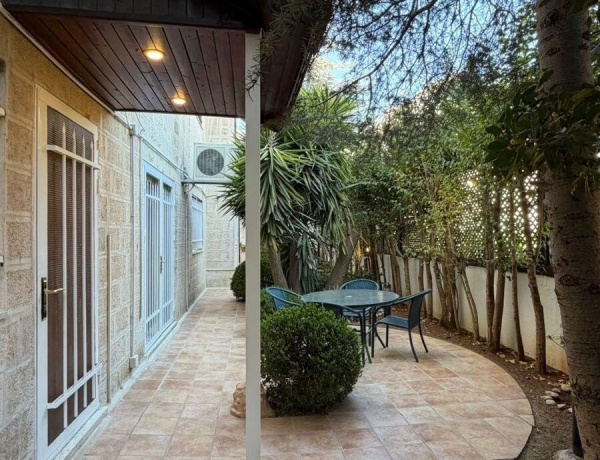 Luxury 3 Bedroom Apartment with Private Garden for Rent in Abdoun | 250 sqm