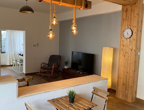 Cozy Furnished Apartment with Terrace – Jabal Al Lweibdeh, Amman