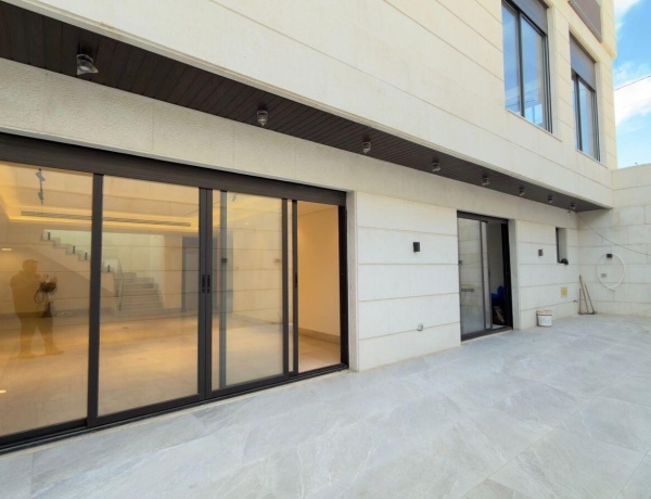 Luxury 5-Bedroom Villa with Pool & Rooftop in Abdoun, Amman