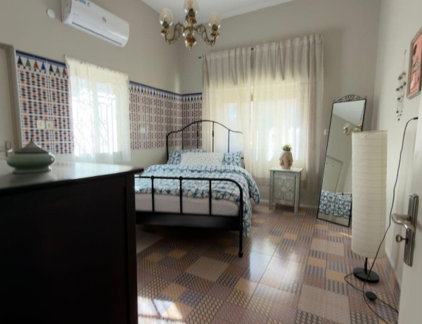 Spacious Apartment for Rent in Jabal Al Weibdeh – 3 Bedrooms, 2 Bathrooms, 2 Balconies, 150 sqm