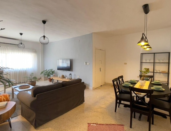 Apartment for Rent in Jabal Al Lweibdeh | 2 Bedrooms, Balcony, 130 sqm in Amman