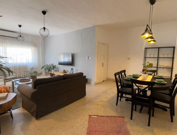 Apartment for Rent in Jabal Al Lweibdeh | 2 Bedrooms, Balcony, 130 sqm in Amman