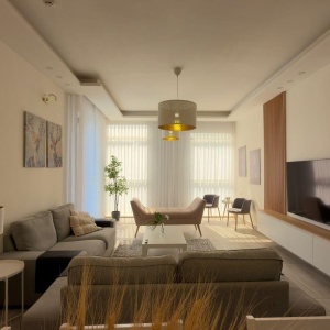 Distinctive 3-Bedroom Apartment for Rent | 170 sqm with Balcony & Central Heating – Sixth Floor