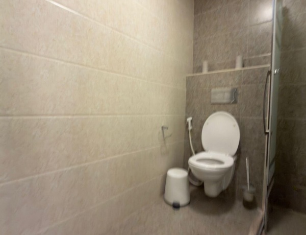 Distinctive 3-Bedroom Apartment for Rent | 170 sqm with Balcony & Central Heating – Sixth Floor