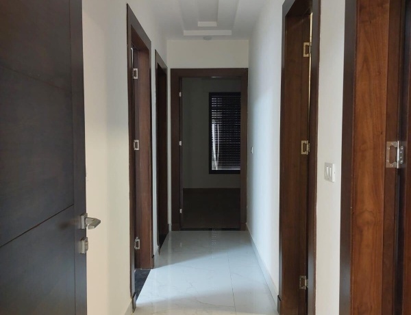 Luxury Ground Floor Apartment with Private Terrace for Sale in Deir Ghbar – 3 Bedrooms