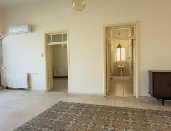 Unique Heritage Apartment in a Historic House | 3 Bedrooms