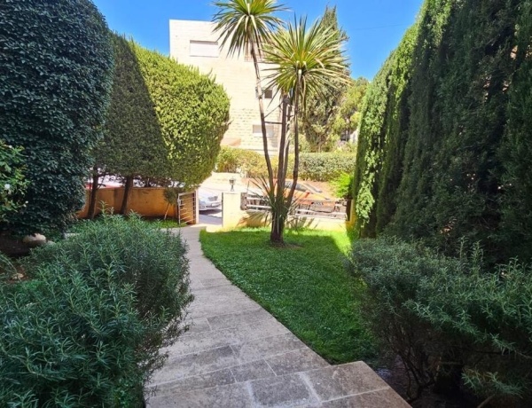 Luxury 3-Bedroom Ground Floor Duplex with Garden for Rent in 4th Circle, Amman