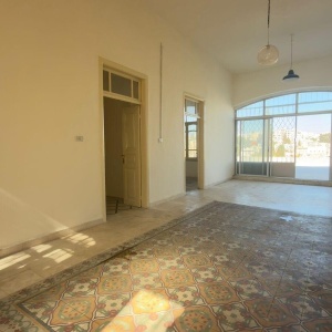 Unique Heritage Apartment with 3 Bedrooms, 2 Bathrooms & Terrace