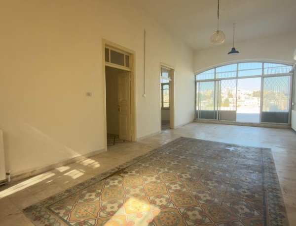 Unique Heritage Apartment with 3 Bedrooms, 2 Bathrooms & Terrace