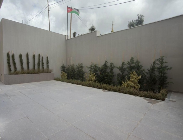 Luxury Apartment for Rent in Abdoun – 250 sqm, 4 Bedrooms with Terrace