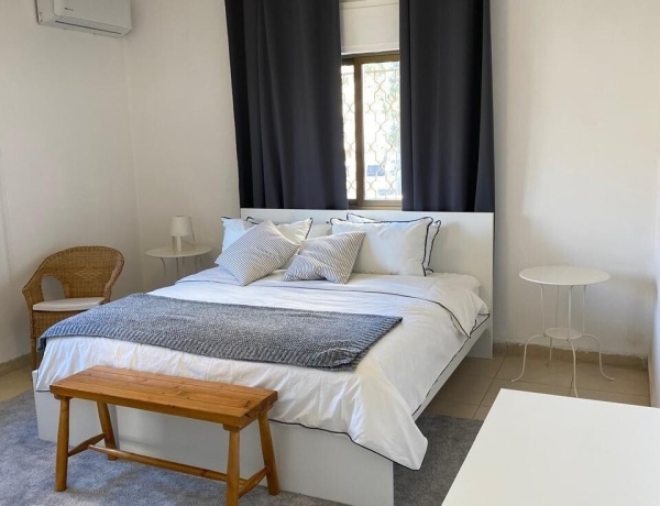 Cozy Furnished Apartment with Terrace – Jabal Al Lweibdeh, Amman