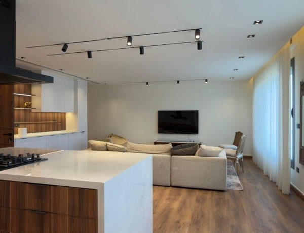 Apartment for rent in Amman | Luxury 3-Bedroom Ground Floor Apartment with Terrace | 240 sqm | Fully Furnished & Brand New