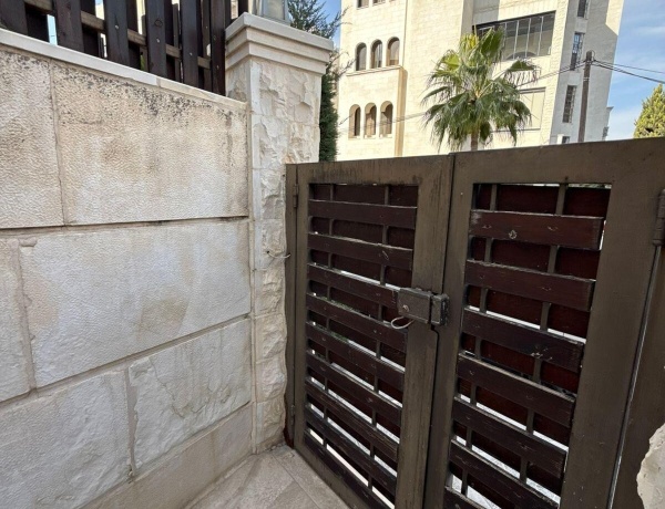 Luxury Apartment with Garden & 2 Garages for Sale | 3 Bedrooms