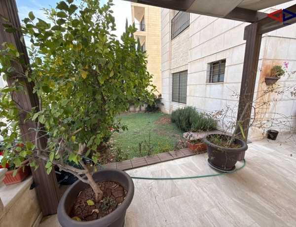 Luxury Apartment with Garden & 2 Garages for Sale | 3 Bedrooms