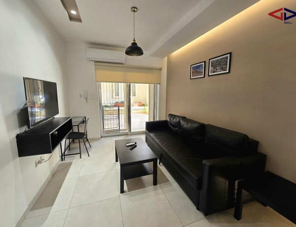 Suite with Shared Garden @ No7 Boutique Apartments | All services included in rent