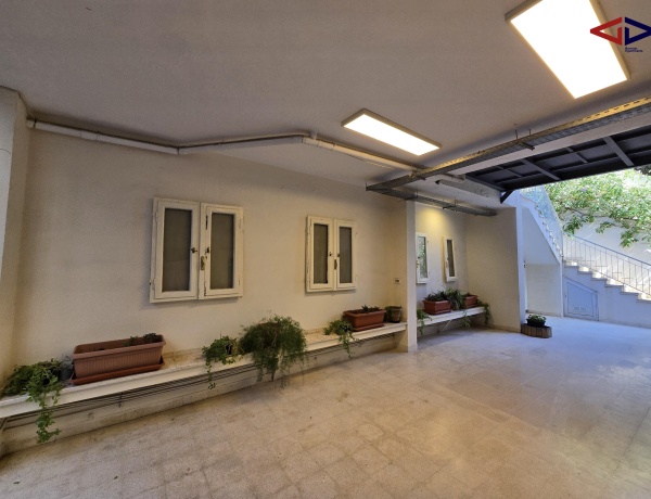 Suite with Shared Garden @ No7 Boutique Apartments | All services included in rent