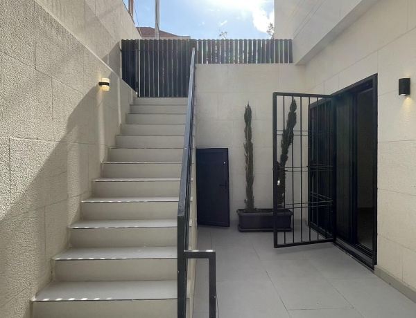 Modern 2-Bedroom Apartment with Spacious Terrace – Abdoun, Amman