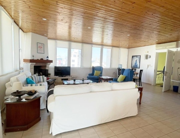 Rooftop 1-Bedroom Apartment for Rent in Abdoun with Large Balcony – Walk to Cafés & Shops