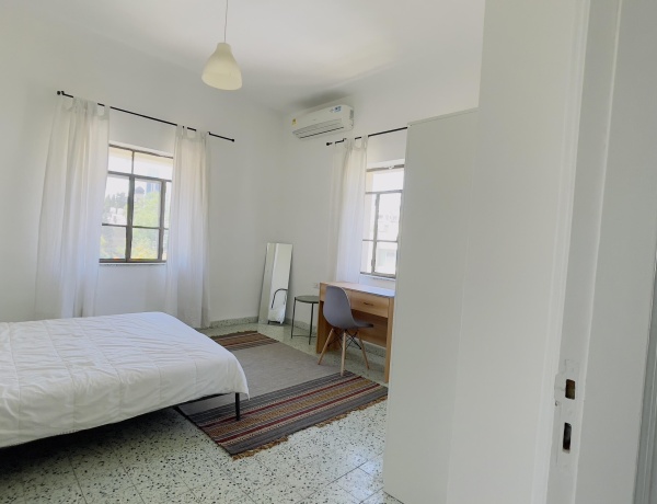 Charming Balcony Apartment in Jabal Al Weibdeh – Prime Location Near Paris Square