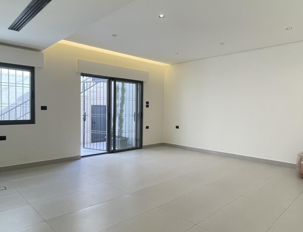 Modern 2-Bedroom Apartment with Spacious Terrace – Abdoun, Amman