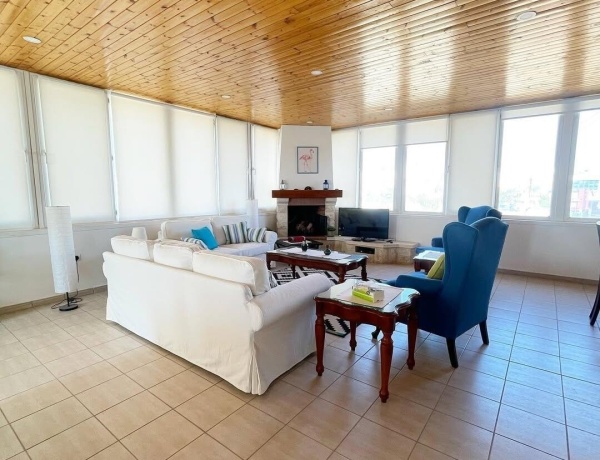 Rooftop 1-Bedroom Apartment for Rent in Abdoun with Large Balcony – Walk to Cafés & Shops