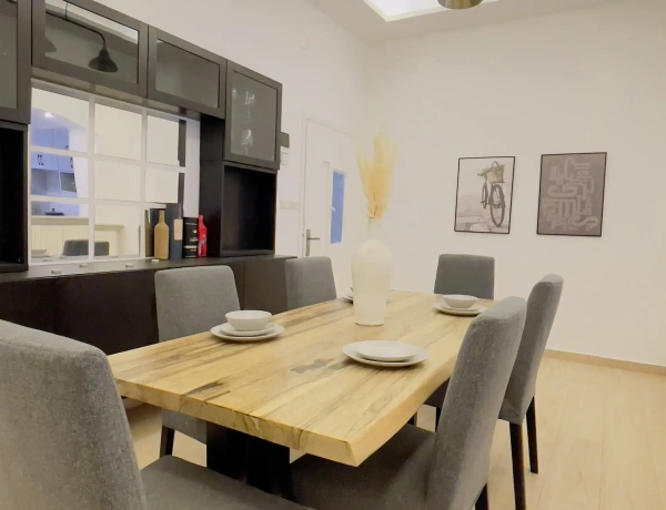 Charming Garden Apartment in the Heart of Jabal Al-Weibdeh