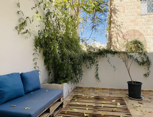 Cozy Apartment for Rent in Jabal Al-Weibdeh