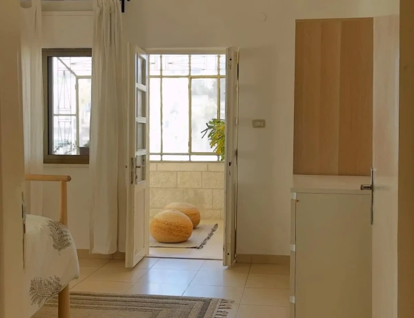 Fully Furnished 1-Bedroom Bungalow – Jabal Al-Weibdeh