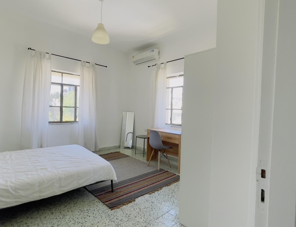 Charming Balcony Apartment in Jabal Al Weibdeh – Prime Location Near Paris Square