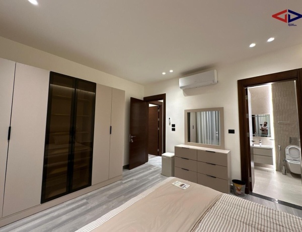 Spacious 2-Bedroom Apartment for Rent in Deir Ghbar – Ground Floor with Terrace, Parking & Elevator