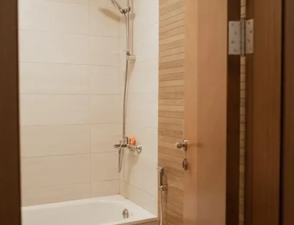 Modern Fully Furnished Apartment with High-Quality Finishing – Der Ghbar